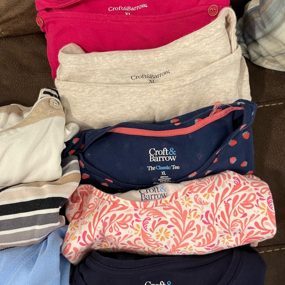 Bundle of. 8 Croft & Barrow Women's  solid and pattern  Tees